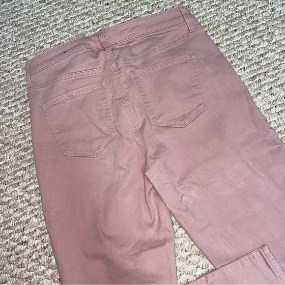 2 for $20 or 5 for $40
TALBOTS JEANS - SIZE 8 - Picture 8 of 11